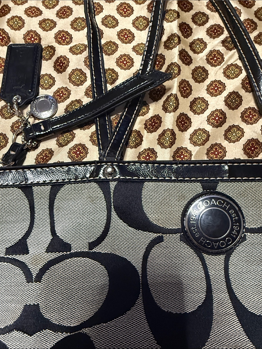 Coach Signature Canvas Tote in Black and Cream - Picture 2 of 10